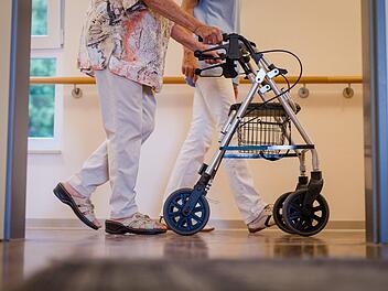 Kreis Ansbach: Mann sorgt in Altenheim für Ärger - wollte nicht nur Oma besuchen Kreis Ansbach: Mann sorgt in Altenheim für Ärger - wollte nicht nur Oma besuchen