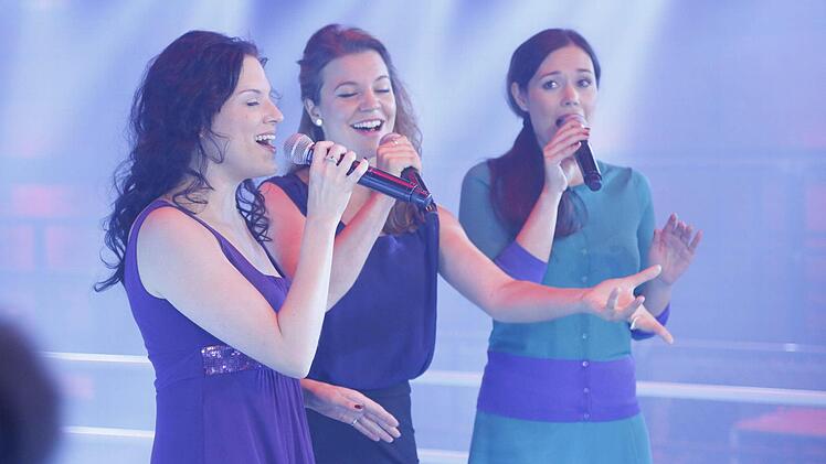 Die Kulmbacherin Hellen-Swantje Wecker (rechts) mit ihren Ladys. Foto: SAT.1/ProSieben/Richard Hübner