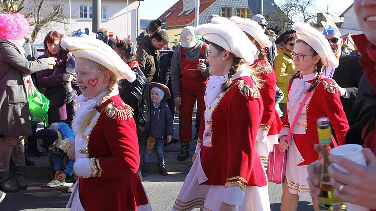 Impressionen vom Faschingsumzug in Neukenroth. Foto: Michael Wunder