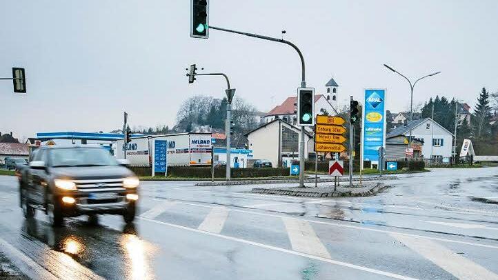 Geradeaus oder rechts - wohin der Weg zur Autobahn führen soll, wird nach einem Vorschlag der Freien Wähler heftig diskutiert. Foto: Hendrik Steffens