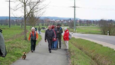 Wanderer sind unterwegs.  Foto: Mathias Erlwein