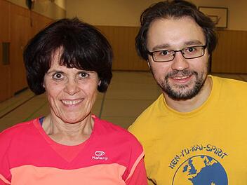 DAV-Trainerin Gisela Müller hat Redakteur Benedikt Borst zum Probetraining eingeladen. Foto: privat