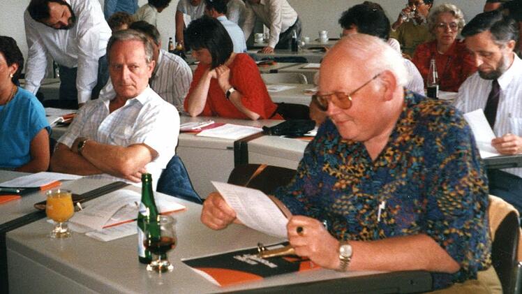 Erwachsenenbildung 1990 auf Kloster Banz: Ludwig Fick (vorne) und Franz Schraudner (links daneben), Mitbegründer der Stadtsteinacher Kolpingfamilie. Foto: privat