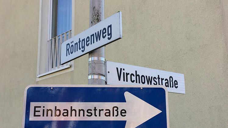 Die Virchowstraße verbindet den Röntgenweg mit der Dr.-Hans-Schack-Straße und verläuft parallel zum Gustav-Hirschfeld-Ring.