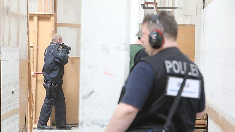 Großübung der Bundespolizei in Mainleus. Foto: Barbara Herbst