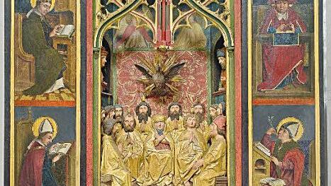 Die Kapelle des Heilig-Geist-Spitals in Haßfurt aus der zweiten Hälfte des 15. Jahrhunderts enthält ein Kleinod: einen kleinen spätgotischen Flügelaltar. Einzigartig ist, dass der Heilige Geist, der als Taube dargestellt ist, das Haßfurter Wappen auf der Brust trägt.  Foto: Ulrich Kneise