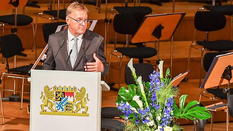 OB Andreas Starke begrüßte die Gäste in Bamberg. Foto: Ronald Rinklef