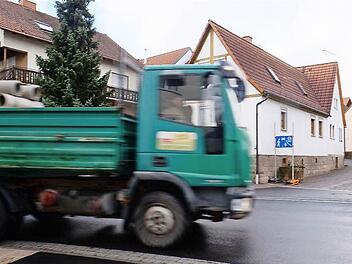 Die Bauleistungen an der Kissinger Straße waren eines der Themen in der Gemeinderatssitzung. Foto: Gerd Schaar