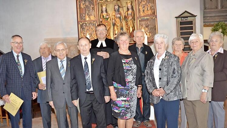 Vor 65 Jahren empfingen sie das erste heilige Abendmahl.