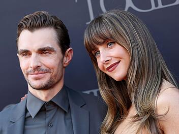 "Der gegenseitige Respekt macht vieles einfacher" sagen Dave Franco und Alison Brie über ihre Beziehung - vor und abseits der Kamera.