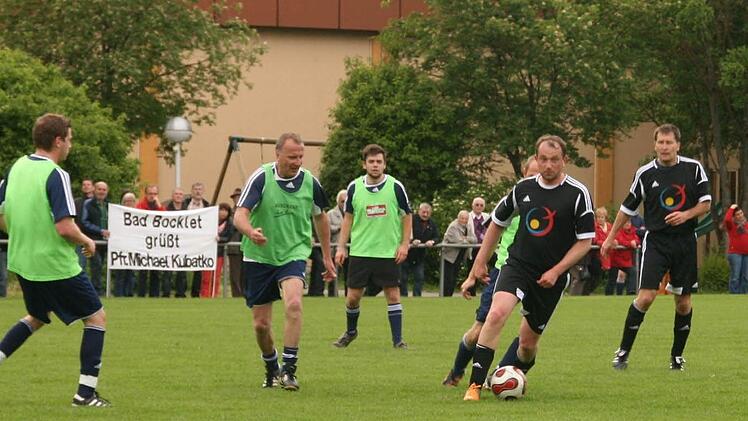 Bayerische-Fußball-Klerus-Auswahl vs. Promi-Mannschaft Münnerstadt - 2.6.2013 Münnerstadt