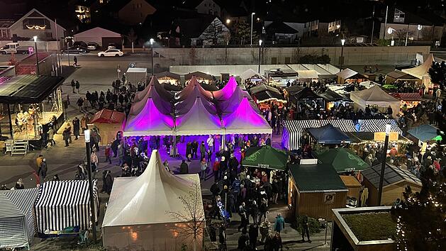 Oberasbacher Weihnachtsmarkt findet am zweiten Adventswochenende statt