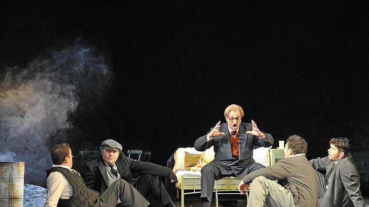 Szene aus der Wiederaufnahme von "La Bohème" in Coburg. Foto: Andrea Kremper