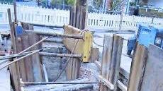 In der Callenberger Straße verlaufen Versorgungsleitungen aller Art kreuz und quer.