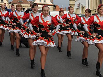 Auch viele Gardemädels werden beim Eberner Faschingszug dabei sein und für die eine oder andere beeindruckende Tanzeinlage auf dem Asphalt sorgen. Foto: Janina Reuter
