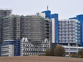 Der vierte Bettenturm am Klinikum Bamberg. Foto: Ronald Rinklef