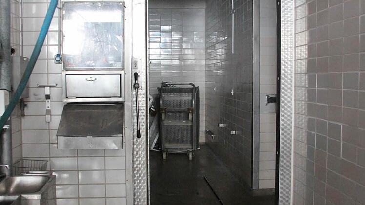 Die Nische des Veterinärs mit dem Zugang zum K3-Kühlraum.