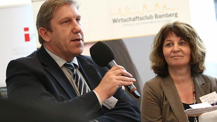 Die SPD-Bundestagsabgeordneten Andreas Schwarz (Bamberg) und Martina Stamm-Fibich (Erlangen) verteidigten das Mindestlohngesetz nach Kräften. Vor allem bei der Haftung für Subunternehmer und in der Gastronomie gaben aber auch sie Probleme zu. Foto: Hendrik Steffens