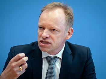Ist Deutschlands Wohlstand in Gefahr? Ifo-Chef warnt - "Lage ist dramatisch"