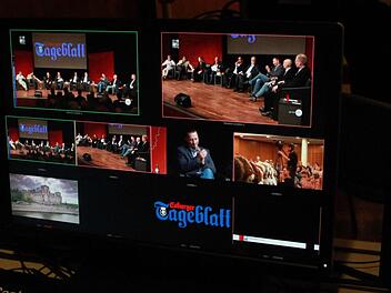 Eine lebendige Diskussion erlebten die Besucher beim Regionentalk am Donnerstag im Kongresshaus. Der  Abend war zugleich live im Internet zu erleben. Jochen Berger