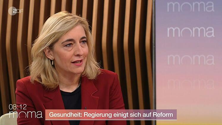 Gesundheitsministerin Nina Warken hat im ZDF-Moma die geplante Gesundheitsreform verteidigt.