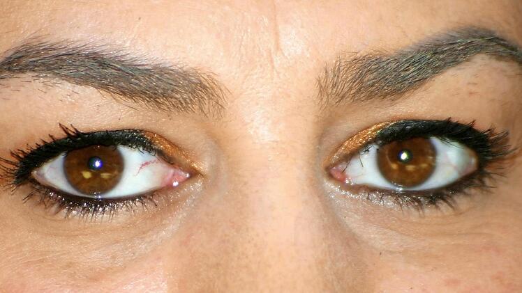 Mit diesen Augen schaute die Wahrsagerin, die unter verschiedenen Namen auftrat ihre Kundschaft an. Und log, dass sich die Balkenbogen. Bei einem aktuellen juristischen Nachschlag, scheint ihr der Augen-Blick nicht mehr zu helfen.  Foto: Archiv/Michael Busch