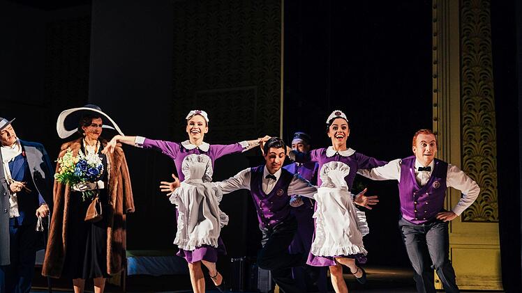 In der Inszenierung von Felix Seiler feierte das Musical "Otello darf nicht platzen" seine Coburger Erstaufführung am Landestheater.Foto: Sebastian Buff