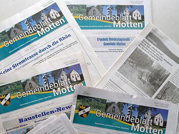 Mottens  Gemeindeblatt stellt in seiner jetzigen Druckversion schon ein wertvolles Informationsmedium dar, so Bürgermeisterin Katja Habersackt. Die Erscheinungsform soll sich im kommenden Jahr ändern.   Foto: Stephanie Elm