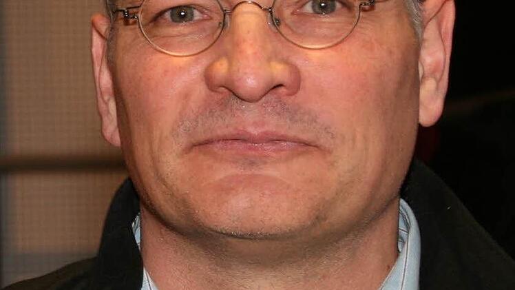 Werner Heckelsmüller vom Stadtplanungsbüro Meyer-Schwab-Heckelsmüller GbR führte durch den Vormittag und ist auch künftig der Ansprechpartner für die Eggolsheimer. Foto: Sylvia Hubele