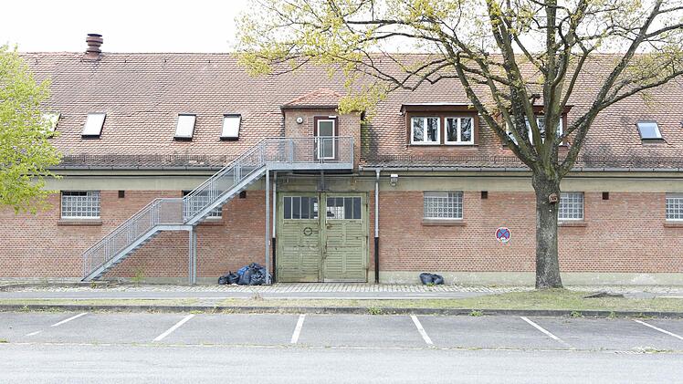 Die Werkstätten von außen. Foto: Matthias Hoch
