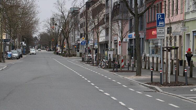 Ausgangsbeschränkung wegen des Coronavirus  in Erlangen: Nürnberger Straße. Foto: Christian Bauriedel