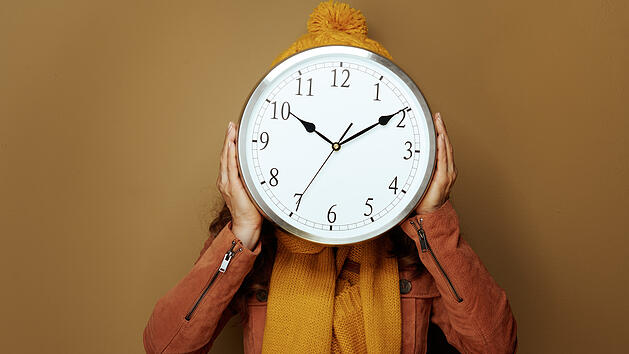 Zeitumstellung auf Winterzeit: Frauen mit mehr gesundheitlichen Problemen