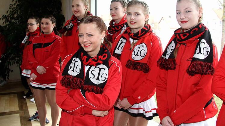 Impressionen von der Schlüsselübergabe im Weisendorfer Rathaus. Foto: Richard Sänger
