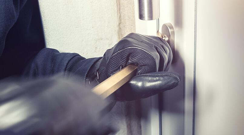 einbrecher t&uuml;r aufgebrochen