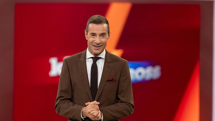 Kai Pflaume freut sich, dass er einen Stargast begüßen kann, der sich zuletzt rar gemacht hat.