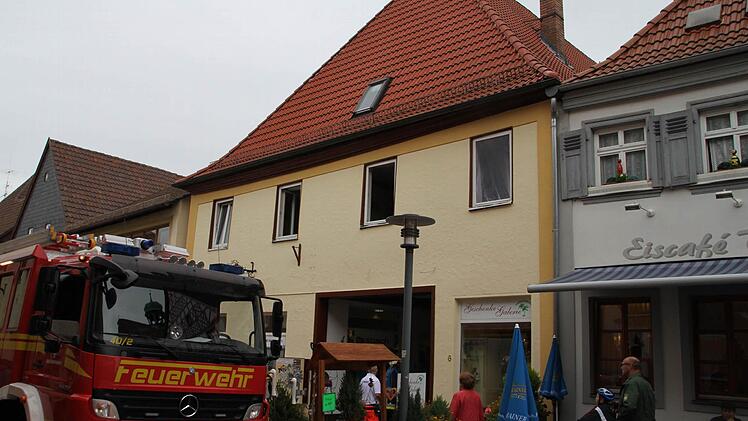 Der Feuerwehreinsatz in der Bahnhofstraße sorgte am Dienstagabend für Aufsehen.
