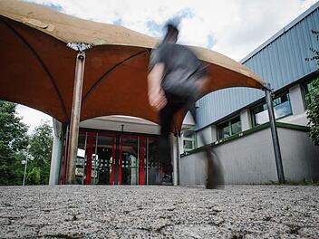 In der Turnhalle des Schulzentrums sollen ab 10. August bis zu 150 Plätze bereitgestellt werden.  Foto: L. Schreiber