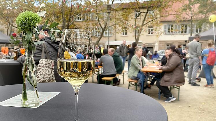 Erlangen: Einkaufs- und Erlebnismeile "Erlanger Herbst" findet im Oktober statt
