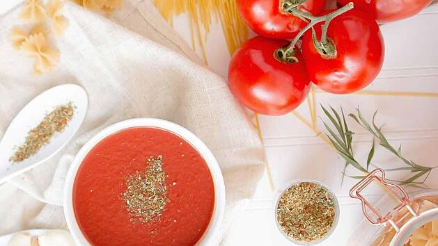 Tomaten-eingekocht.jpg
