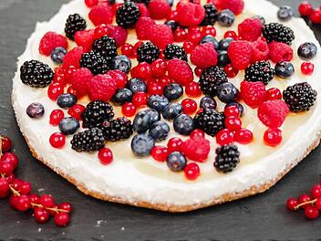 Frischkäse-Beeren-Torte