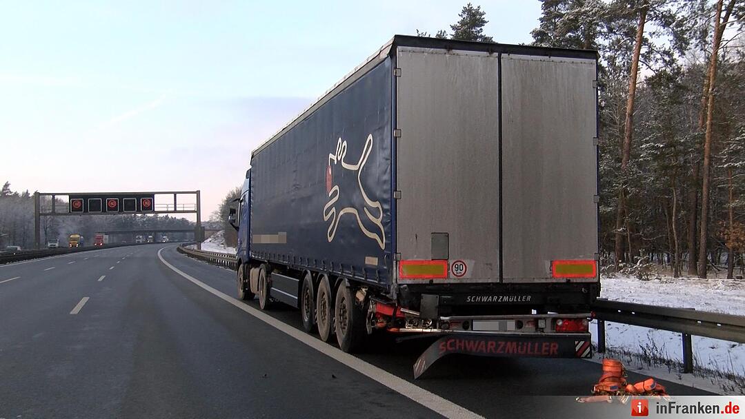 Schwerer Verkehrsunfall auf A3 bei Tennenlohe