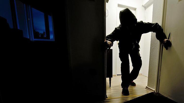Die Zahl der Einbrüche im Landkreis Bamberg hat im Jahr 2016 stark abgenommen. Foto: Nicolas Armer/dpa(Archiv)