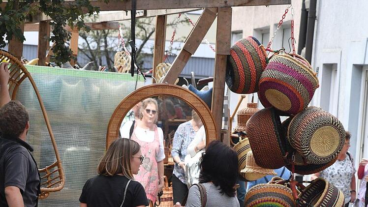 Impressionen vom Korbmarkt.