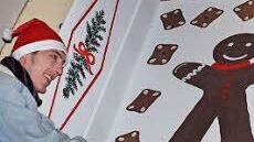 Robin von Derschatta öffnete das erste Adventsfenster.