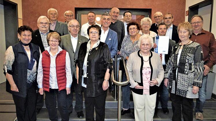Ehrungen von langjährigen Mitgliedern standen im VdK-Ortsverband Neuenmarkt-Hegnabrunn an. Foto: Werner Reißaus