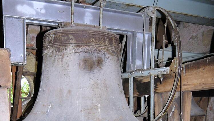 Schaut ein bisschen ramponiert aus, ist aber noch gut in Schuss: der Dachstuhlg der Gleußener Kirche.Berthold Köhler