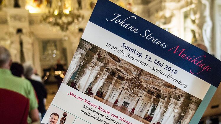 Unter dem Motto "Von der Wiener Klassik zum Wiener Walzer" stand das Abschlusskonzert der Coburger Johann Strauss Musiktage im Riesensaal der Ehrenburg.Foto: Jochen Berger