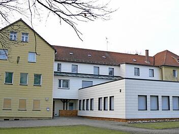 In die ehemalige Heimstatt der Diakonissen in Neuenmarkt werden wohl bald Asylbewerber einziehen. Foto: Archiv/Werner Reißaus