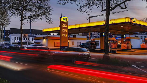 Zu dieser Zeit niemals zur Tankstelle fahren