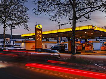 Zu dieser Zeit niemals zur Tankstelle fahren